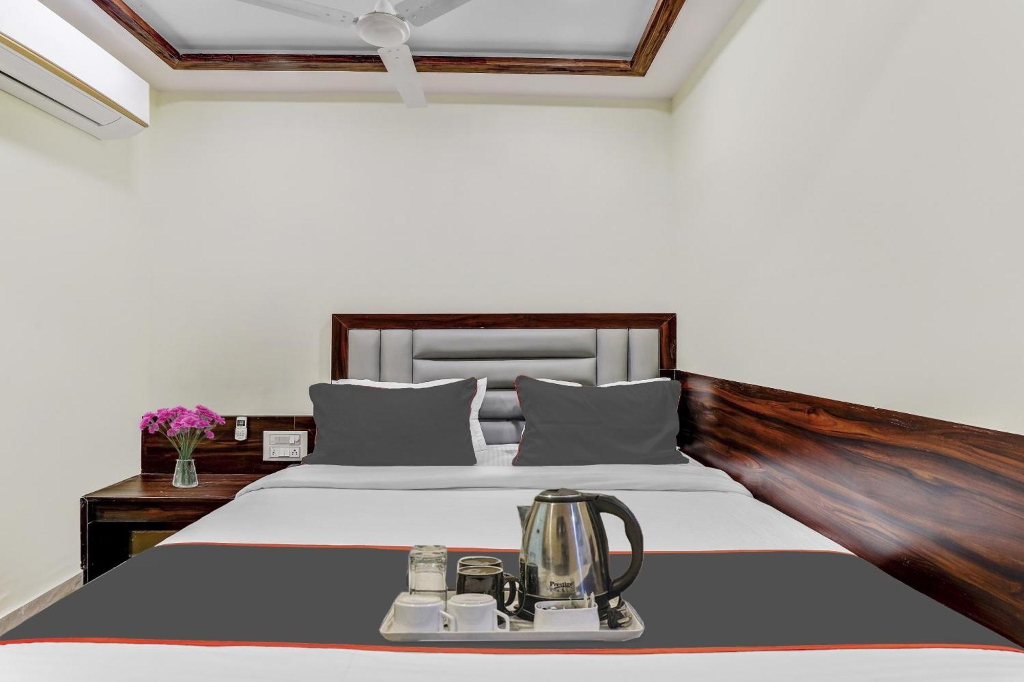Hotel Collection O Laxmi Kuber Utrān Zewnętrze zdjęcie