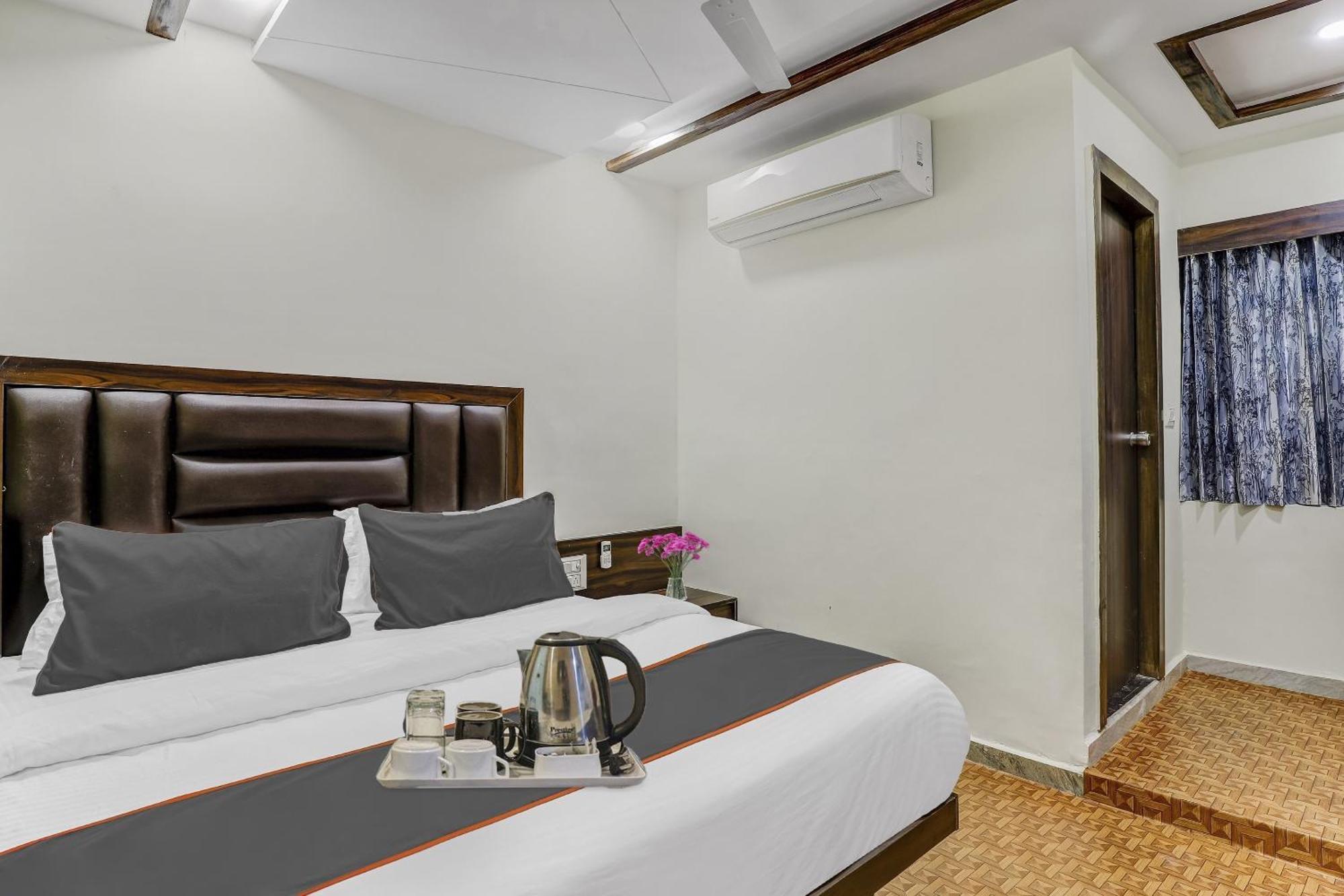 Hotel Collection O Laxmi Kuber Utrān Zewnętrze zdjęcie